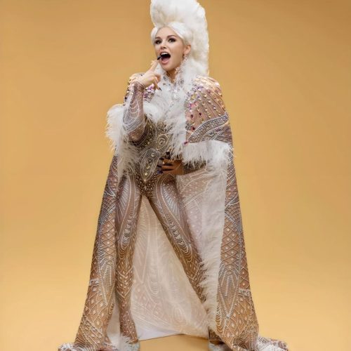 Артисты на встречу гостей